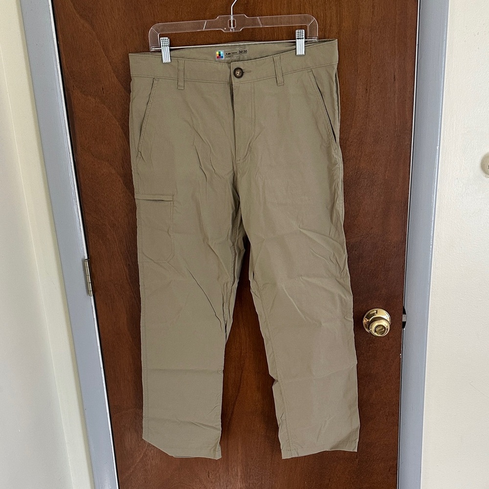 Men's Casual Cargo Pants in Tan